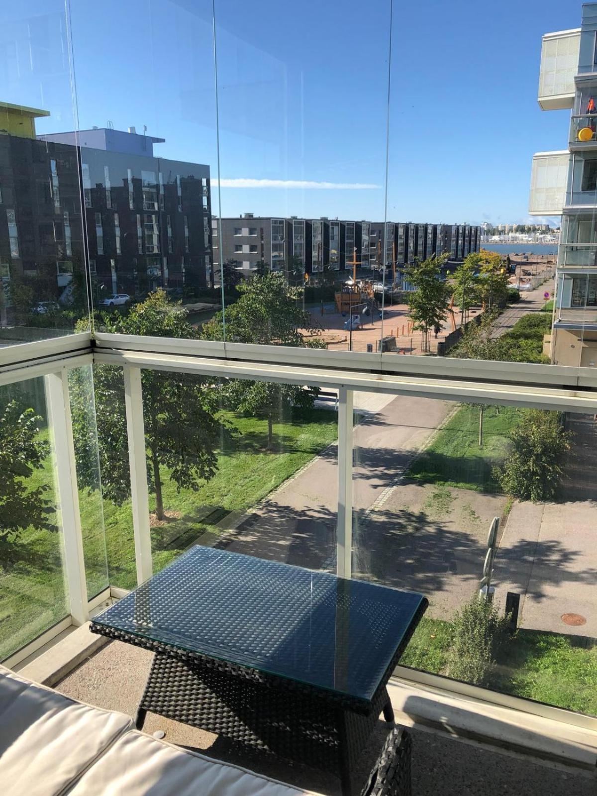 Gella Canalside With Sauna And Balcony In Address Saukonpaadenranta 4 * Helsinki